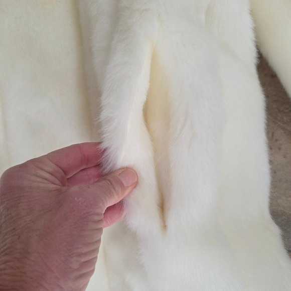 Terry Lewis Classic Luxuries Faux Fur Coat Winter White Ribbed Longline Coat - Picture 6 of 12